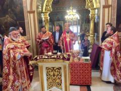 Божественная литургия в праздник происхождения честных древ Животворящего Креста Господня