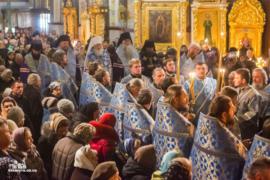 Aакафистное пение перед чудотворной Касперовской иконой Божией Матери в Свято-Успенском кафедральном соборе г. Одессы
