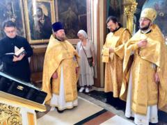 Божественная литургия на праздник Равноапостольного великого князя Владимира на Сербском подворье в Москве