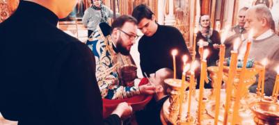Божественная литургия в праздник Благовещения Пресвятой Богородицы на Сербском подворье в Москве