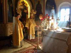 Божественная литургия в Неделю 24-ю по Пятидесятнице на Сербском подворье в Москве