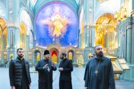 Делегация Сербской Православной Церкви посетила Главный храм Вооруженных Сил России