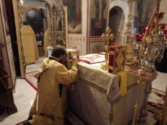 Божественная литургия в Неделю 34-ю по Пятидесятнице на Сербском подворье в Москве