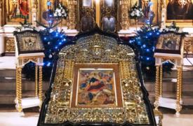 Великое повечерие, утреня и Божественная литургия в праздник Рождества Христова на Сербском подворье в Москве