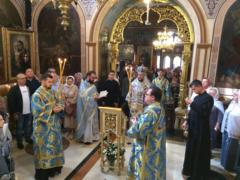 Божественная литургия в Неделю 13-ю по Пятидесятнице на Сербском подворье в Москве