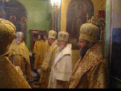 Митрополит Кирилл, епископ Василий и епископ Антоний. Подворье СПЦ 2.12.2007.