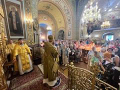 Божественная литургия в Неделю 1-ю по Пятидесятнице, Всех святых в Соборе святого благоверного князя Александра Невского в Ялте