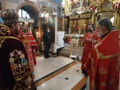 Божественная литургия в субботу Светлой седмицы на Сербском подворье в Москве