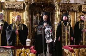 Епископ Моравичский Антоний совершил вечерню с чином прощения на Сербском подворье в Москве